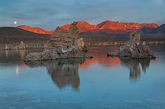  Mono Lake Moonset